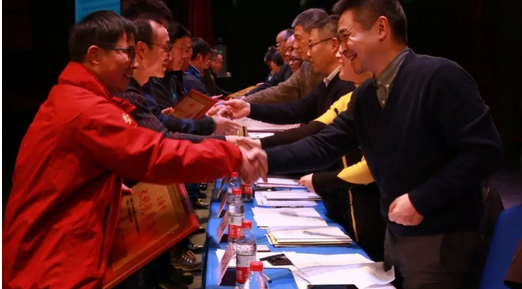 歲末迎春丨滬、浙、閩三地的年會是怎樣的？小f告訴你